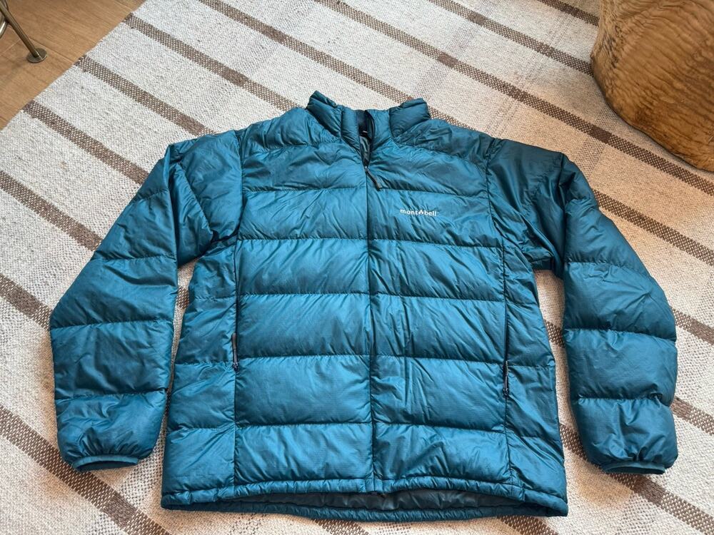 Montbell Men's Puffer Jacket XL teal color, excellent pre owned conditiiom